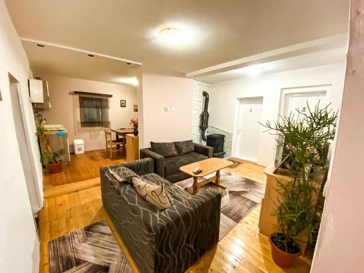 Yeti Guest House Mavrovo Bagian luar foto