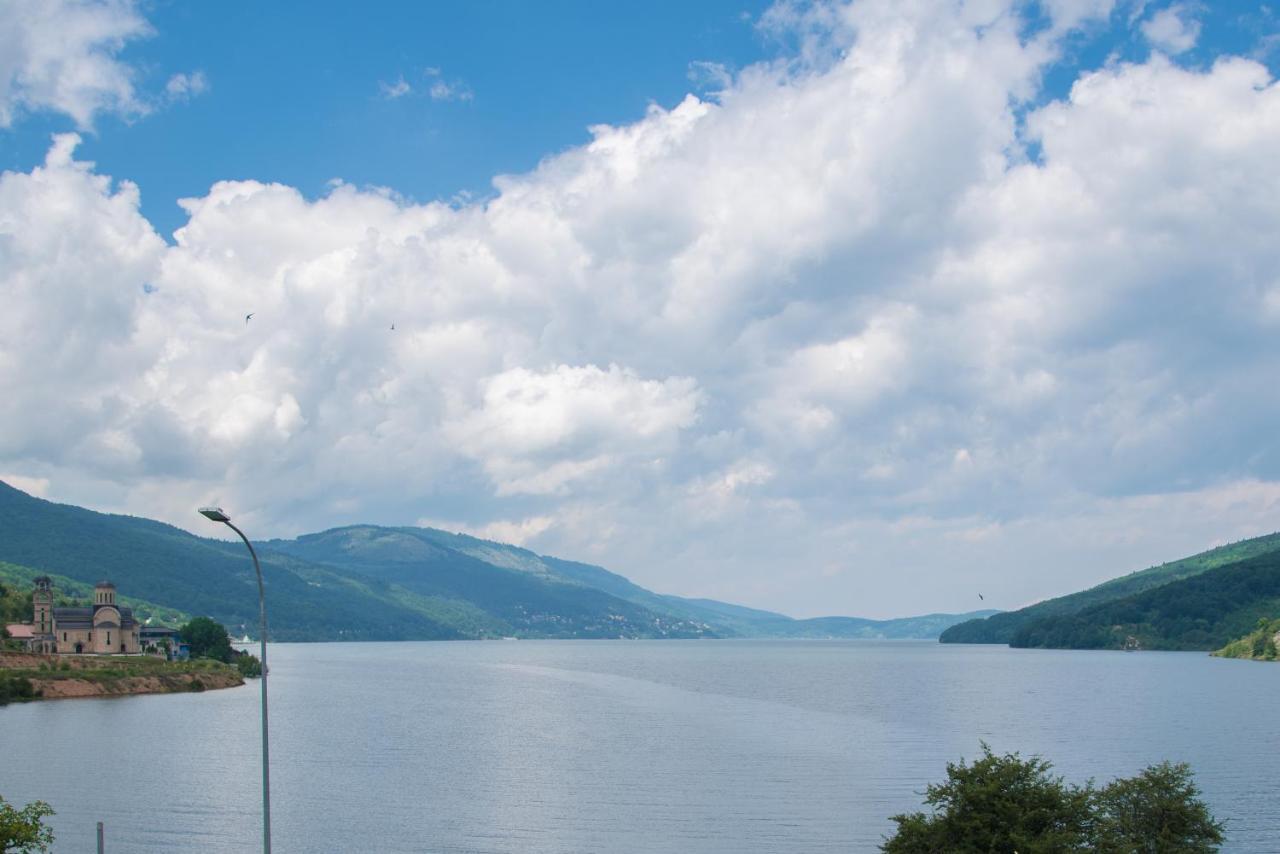 Yeti Guest House Mavrovo Bagian luar foto