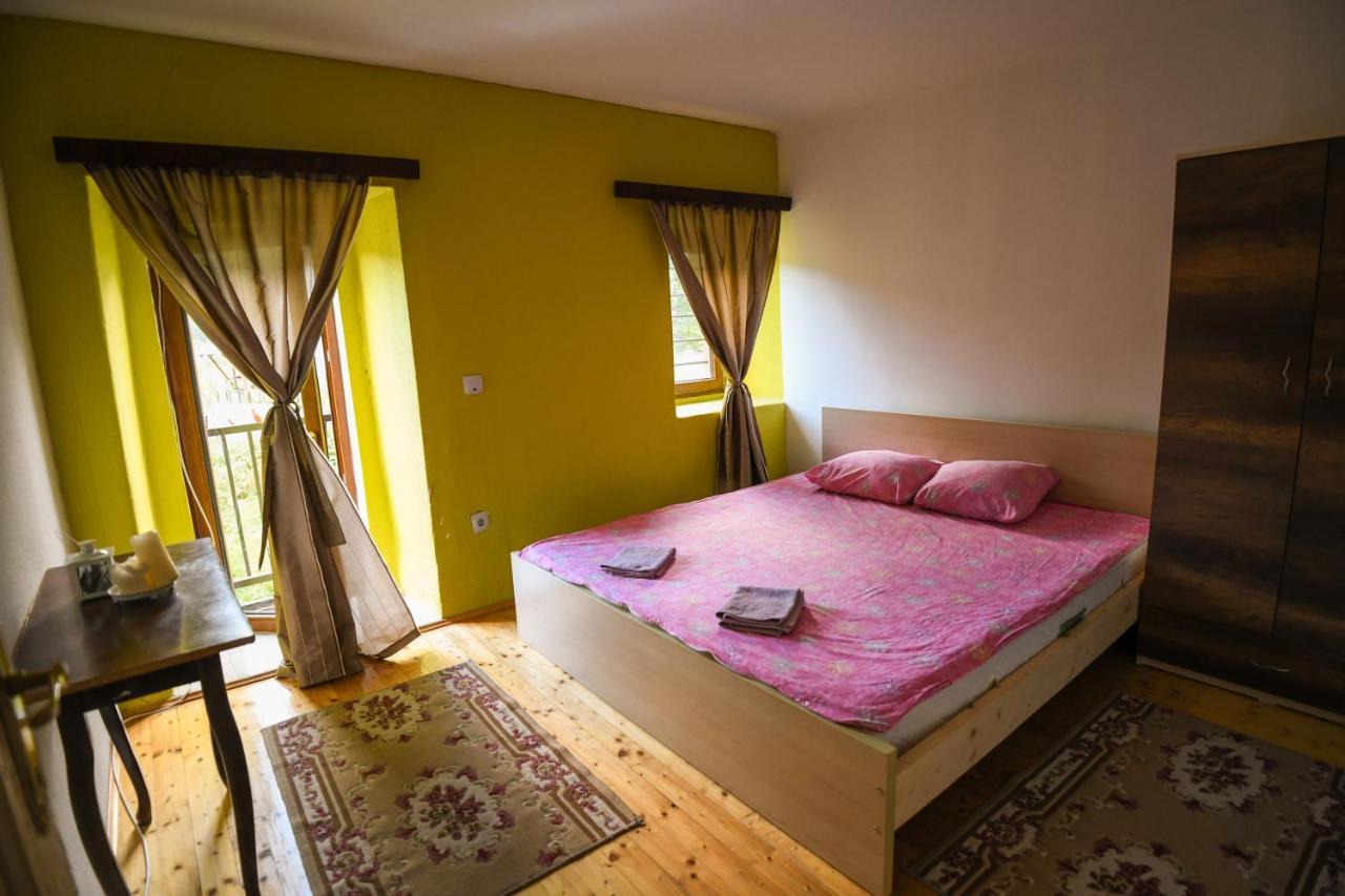 Yeti Guest House Mavrovo Bagian luar foto